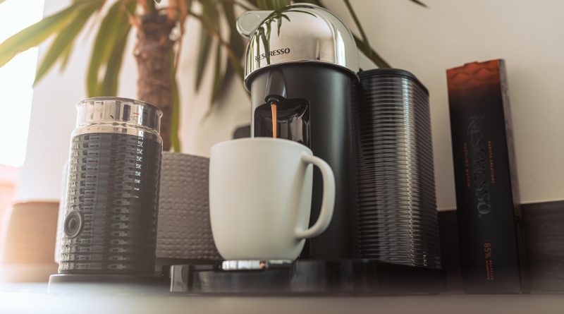 comparatif guide machine à café nespresso capsule senseo moins cher promotion