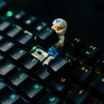 comment nettoyer son clavier air poussière saleté lingettes produit moins cher