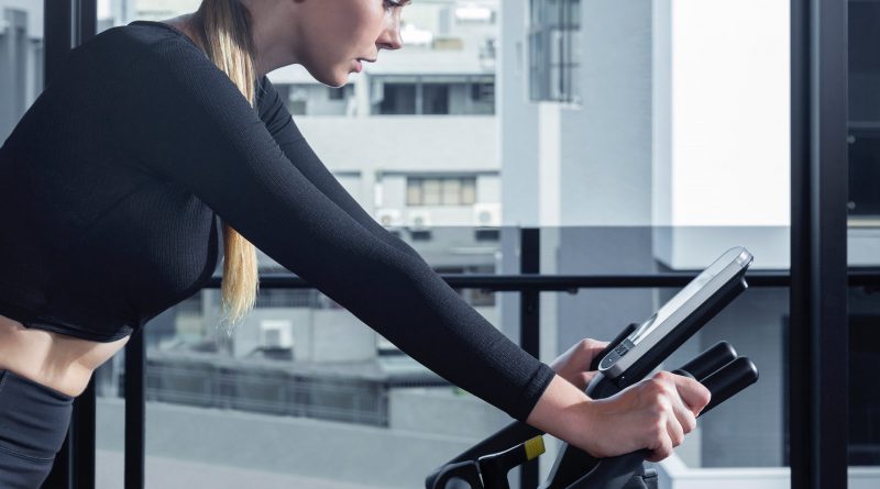 guide vélo d'appartement garder la forme 45 minutes énergie routine elliptique moins cher